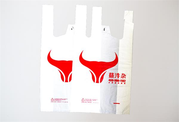 济南塑料袋厂家浅析塑料袋在吹膜过程中的留意事项